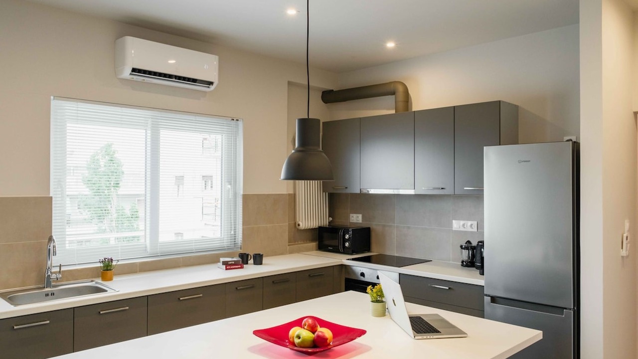 Photo of Kitchen in Alimos