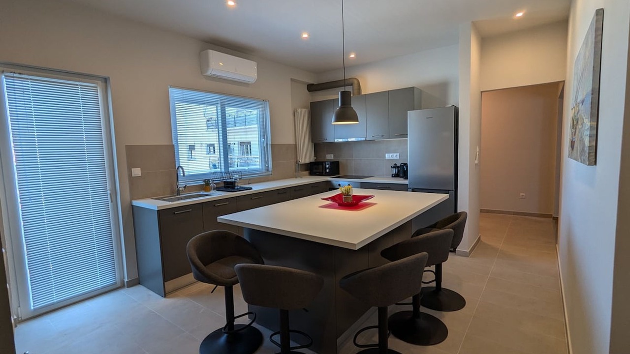 Photo of Kitchen in Alimos