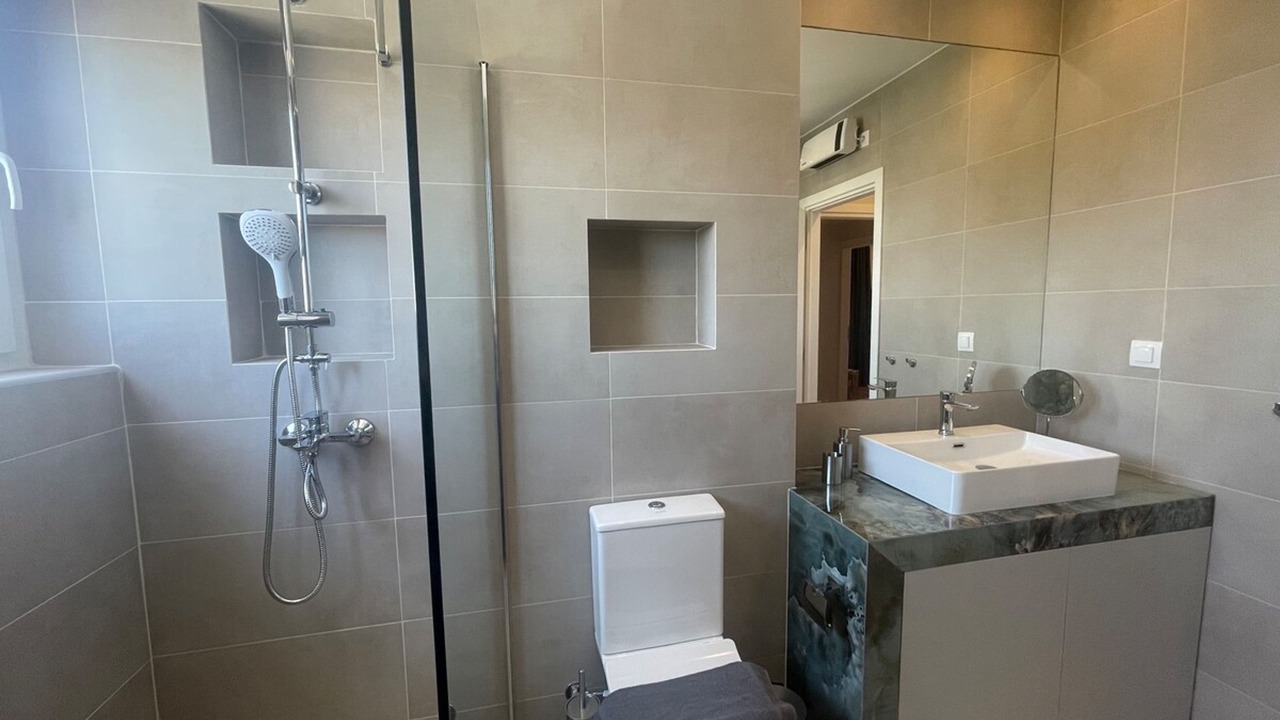 Photo of Bathroom in Alimos