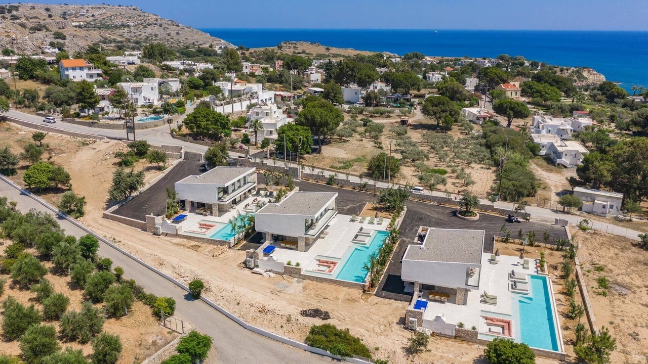 Photo of Others in Pefkos