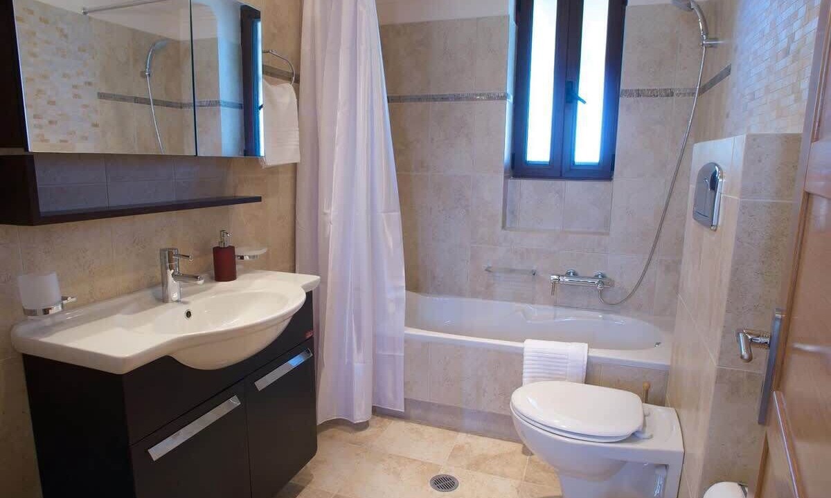 Photo of Bathroom in Spanokhorion
