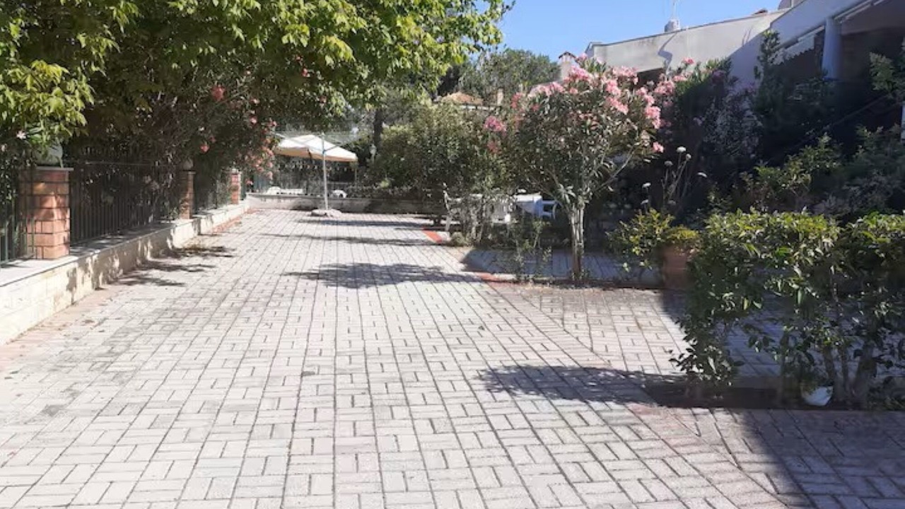 Photo of Outdoor in Kalamitsi