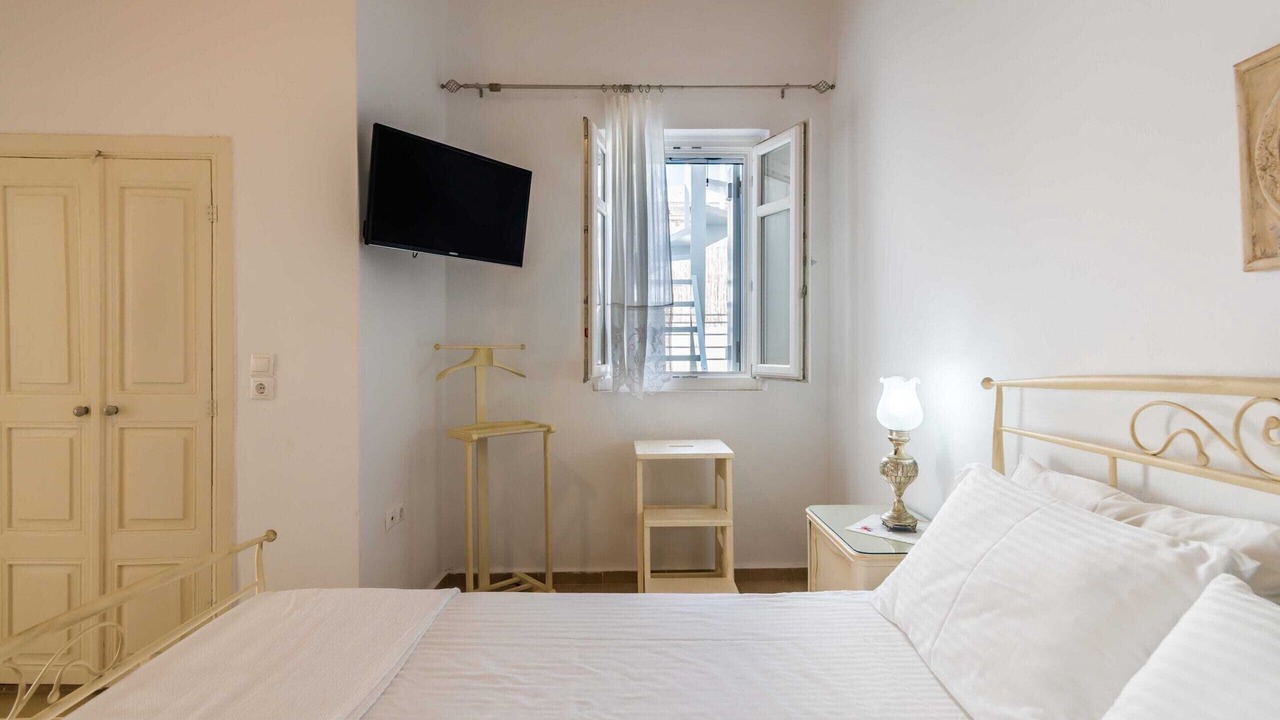 Photo of Bedroom in Milos