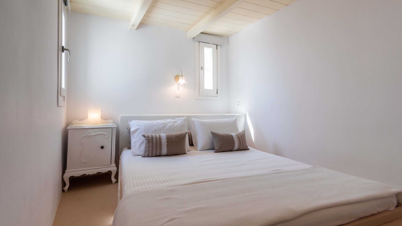 Photo of Bedroom in Milos