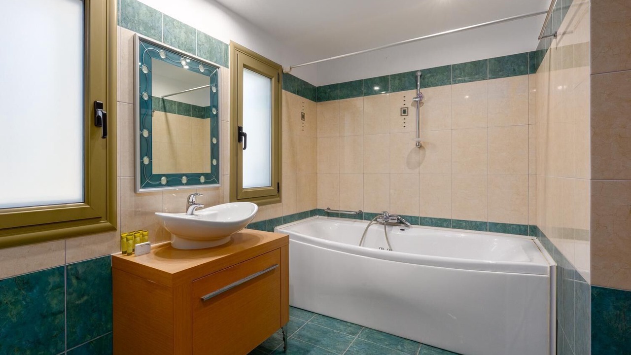 Photo of Bathroom in Mikros Gialos