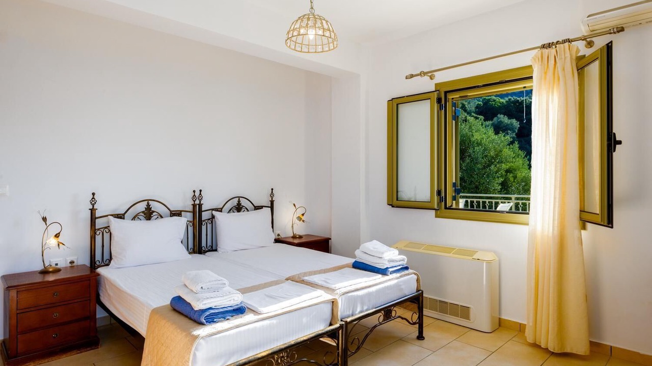 Photo of Bedroom in Mikros Gialos