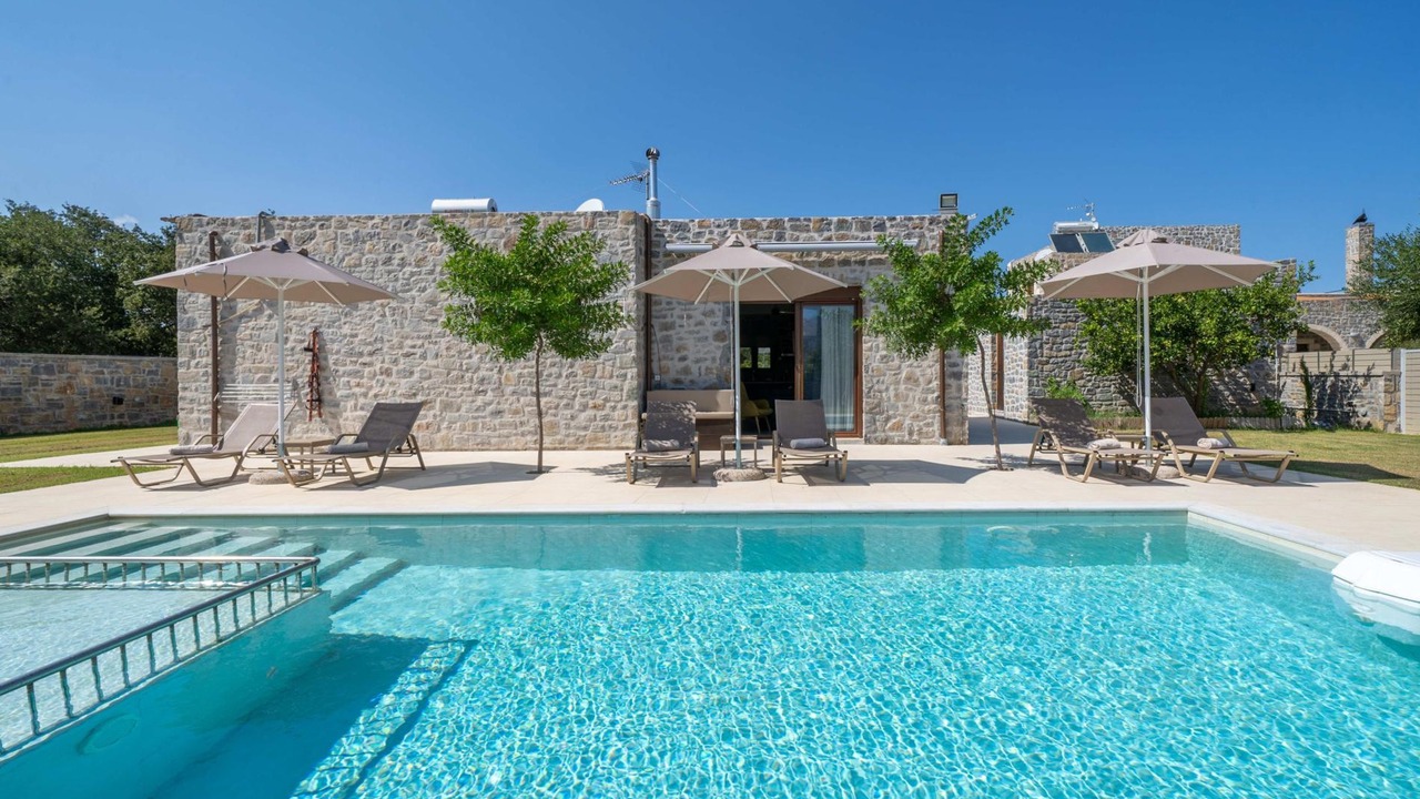 Photo of Outdoor in Monopari