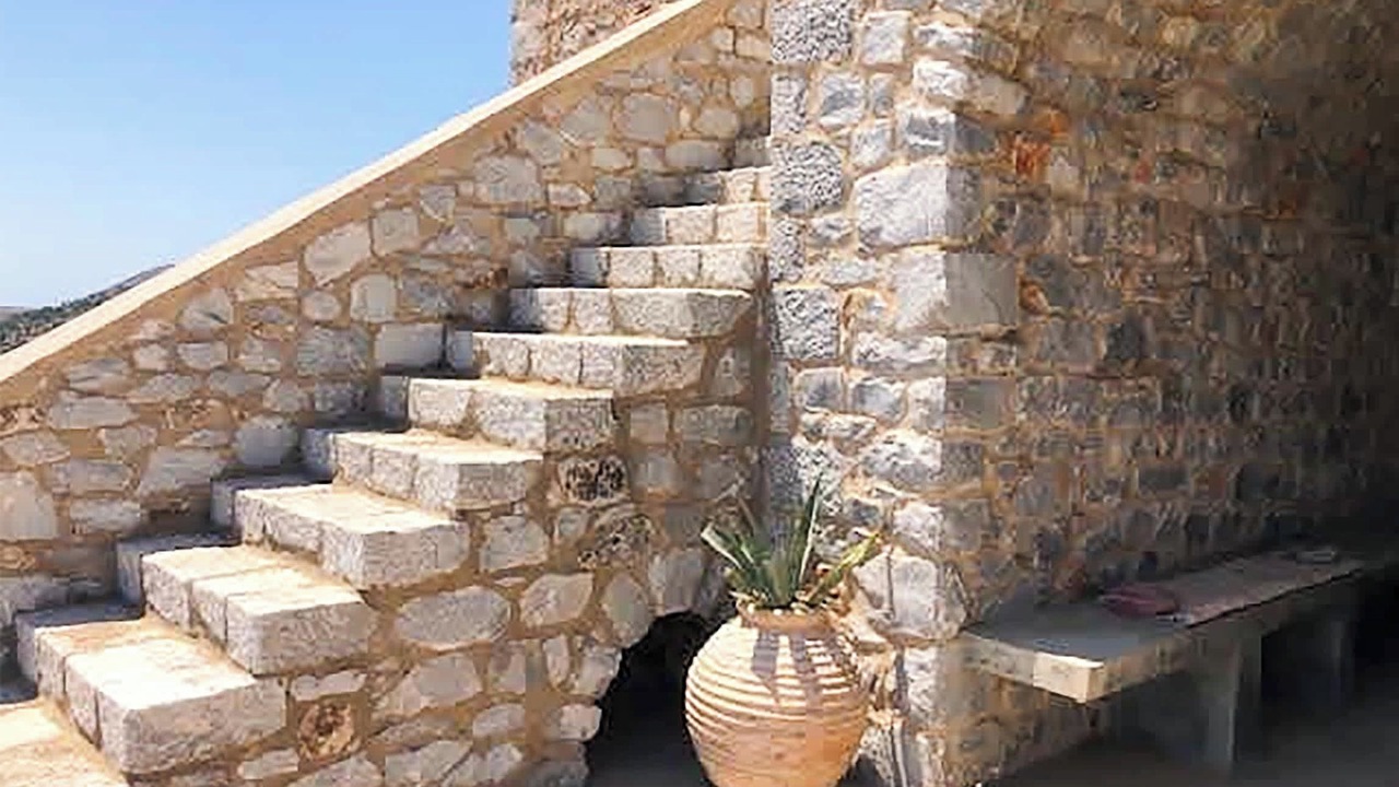 Photo of Outdoor in Layia