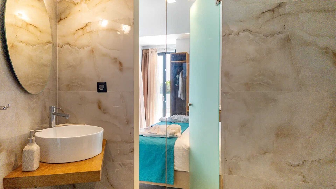 Photo of Bathroom in Kalathas