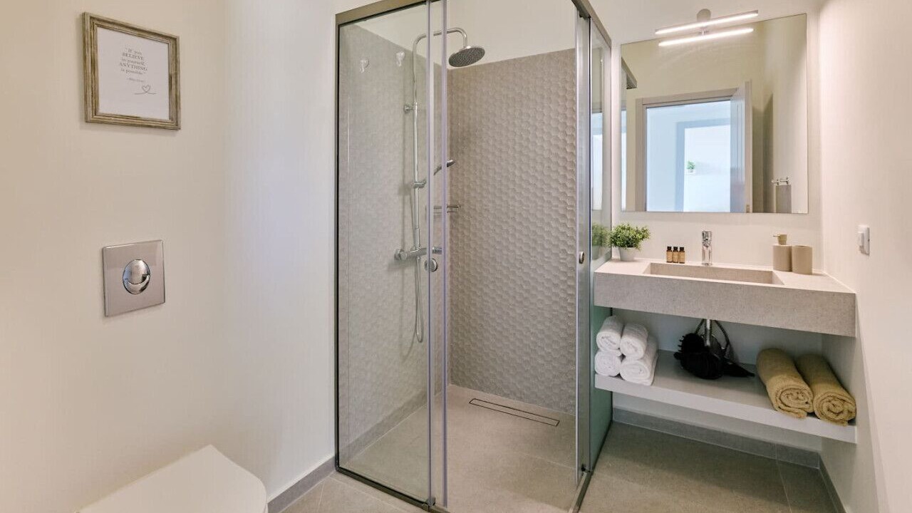 Photo of Bathroom in Pyrgos Psilonerou