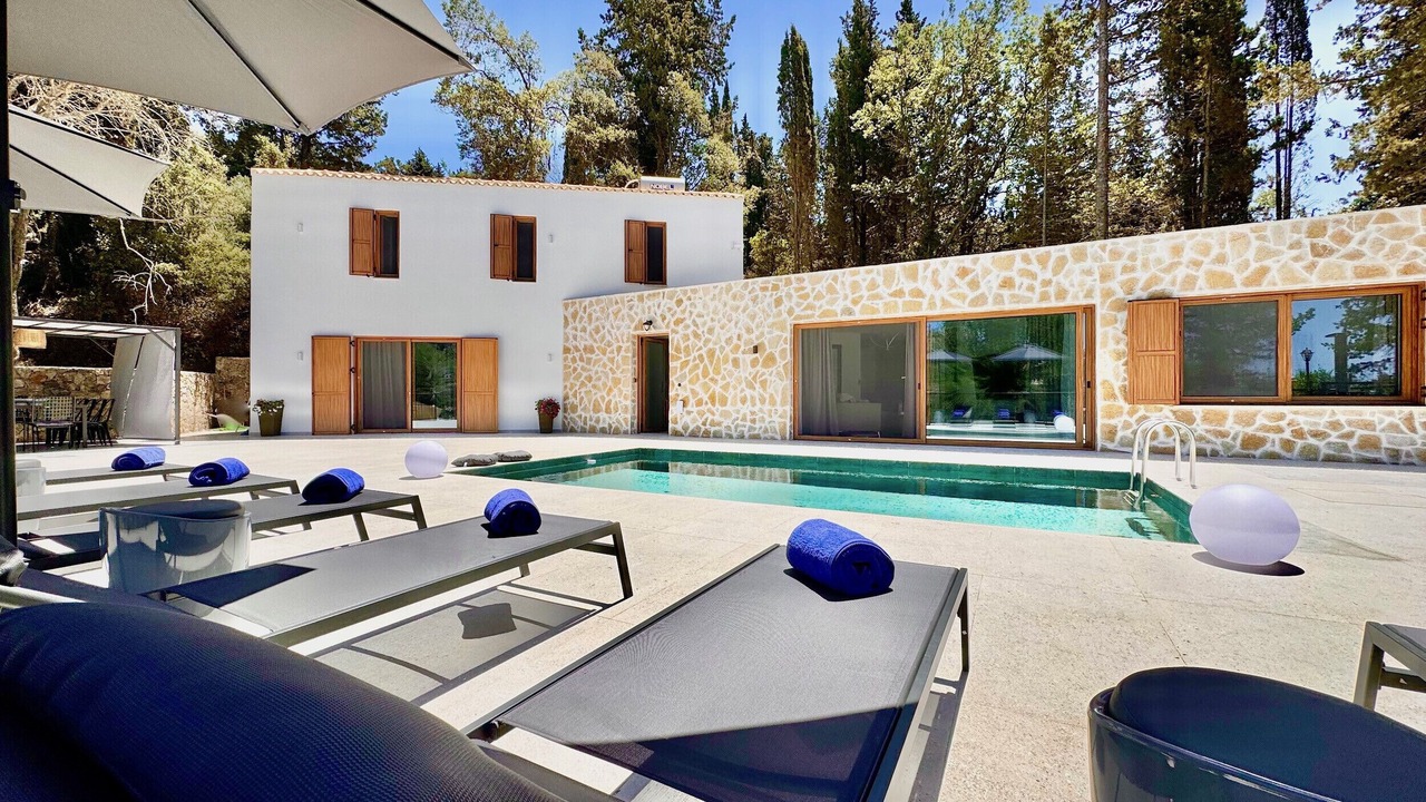 Photo of Outdoor in Achilleio