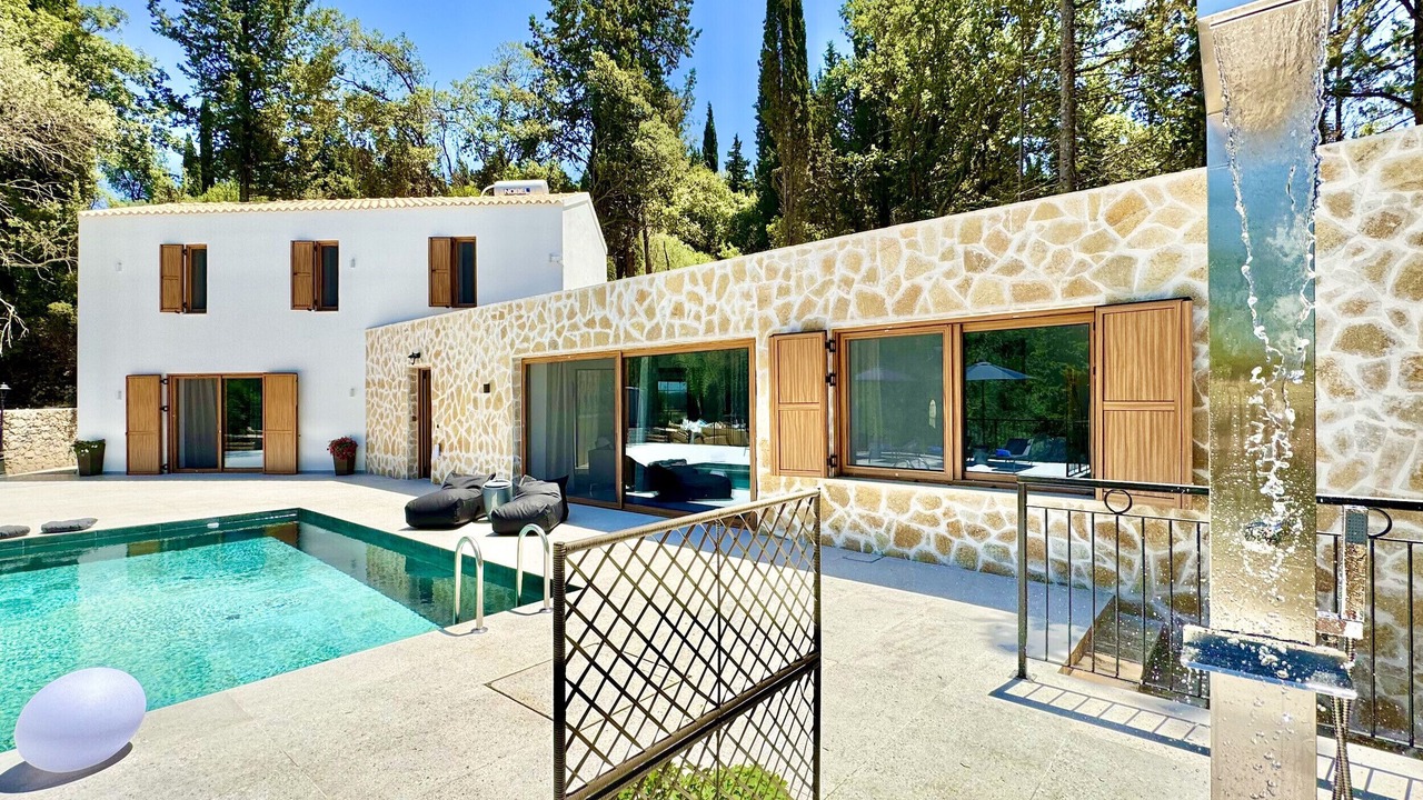 Photo of Outdoor in Achilleio