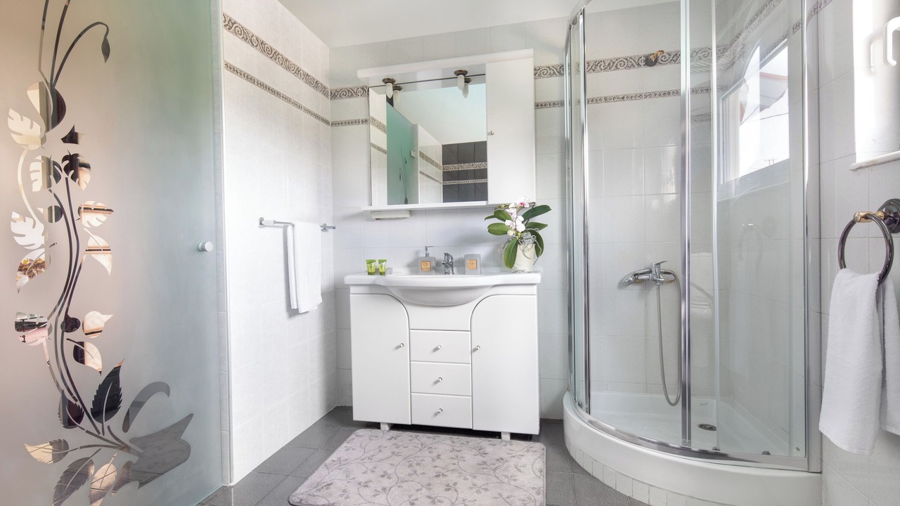 Photo of Bathroom in Chorafakia