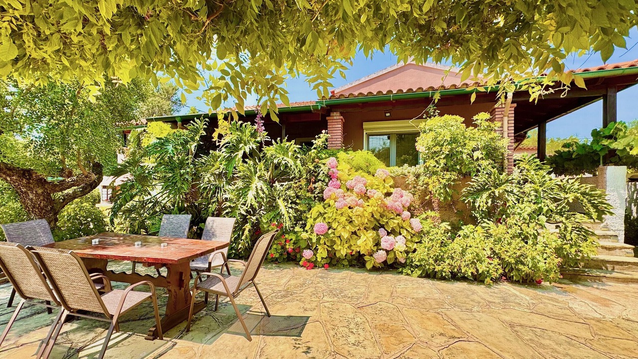 Photo of Outdoor in Ipsos