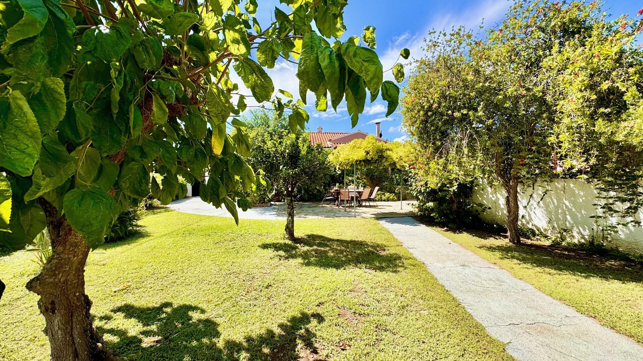 Photo of Outdoor in Ipsos