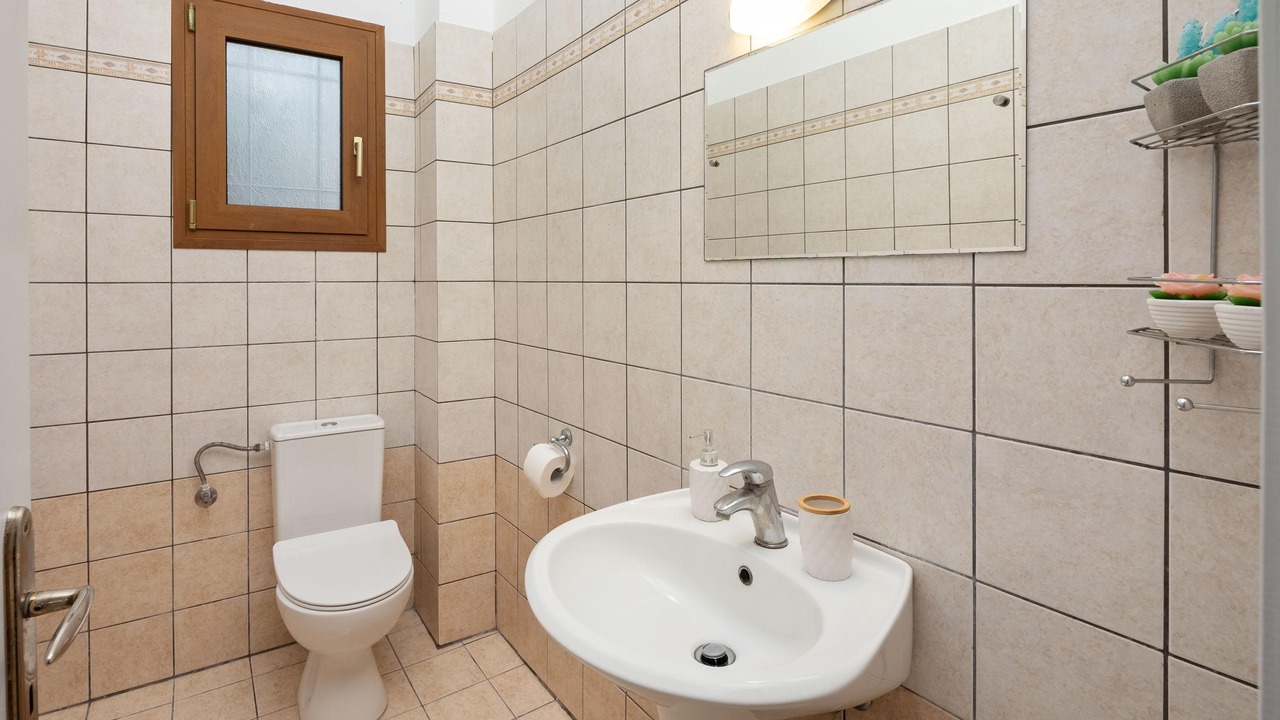 Photo of Bathroom in Chalikounas