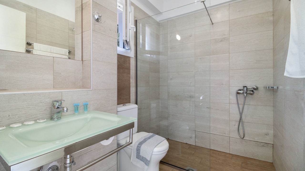 Photo of Bathroom in Anthousa