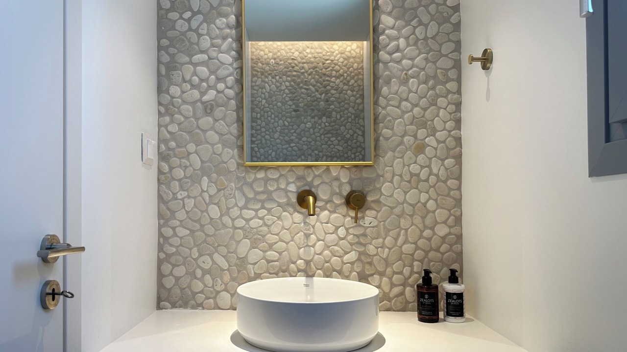 Photo of Bathroom in Adamas