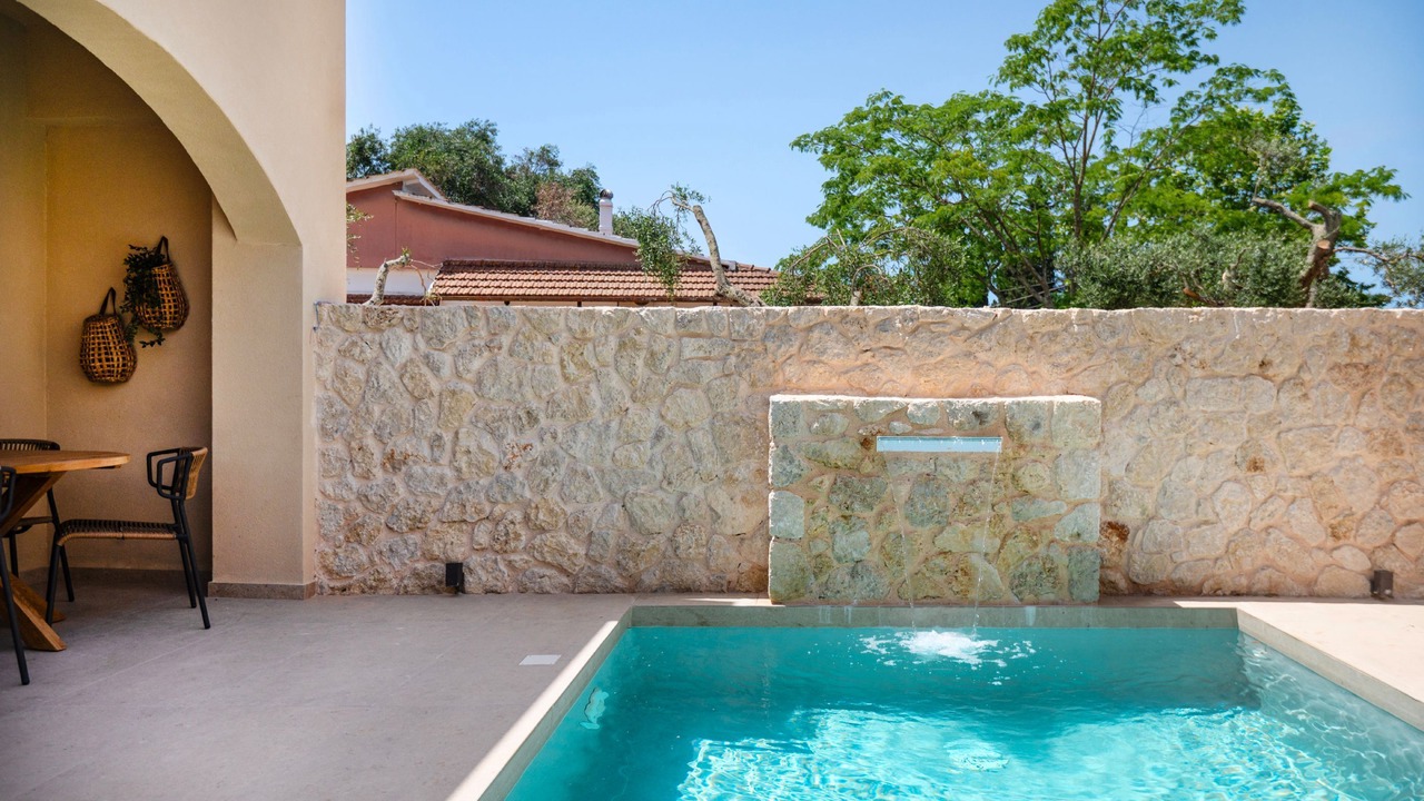 Photo of Outdoor in Kouramades