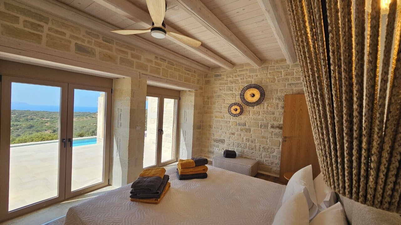 Photo of Bedroom in Monopari