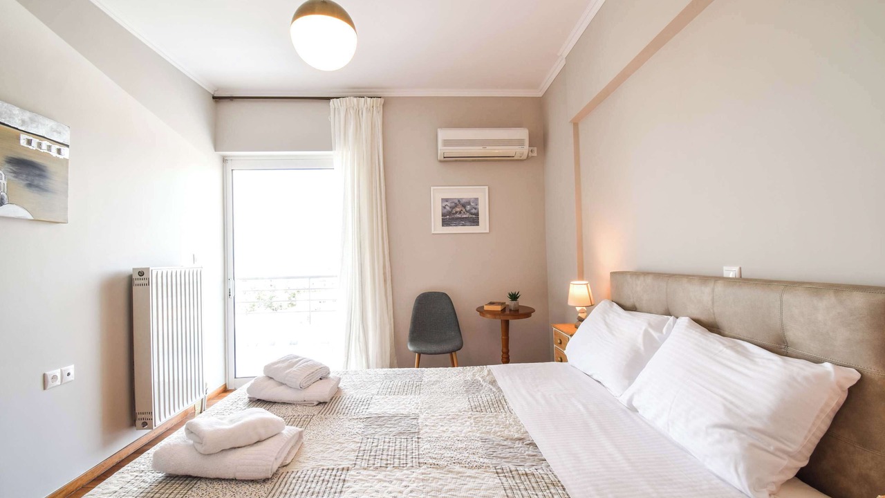 Photo of Bedroom in Alimos