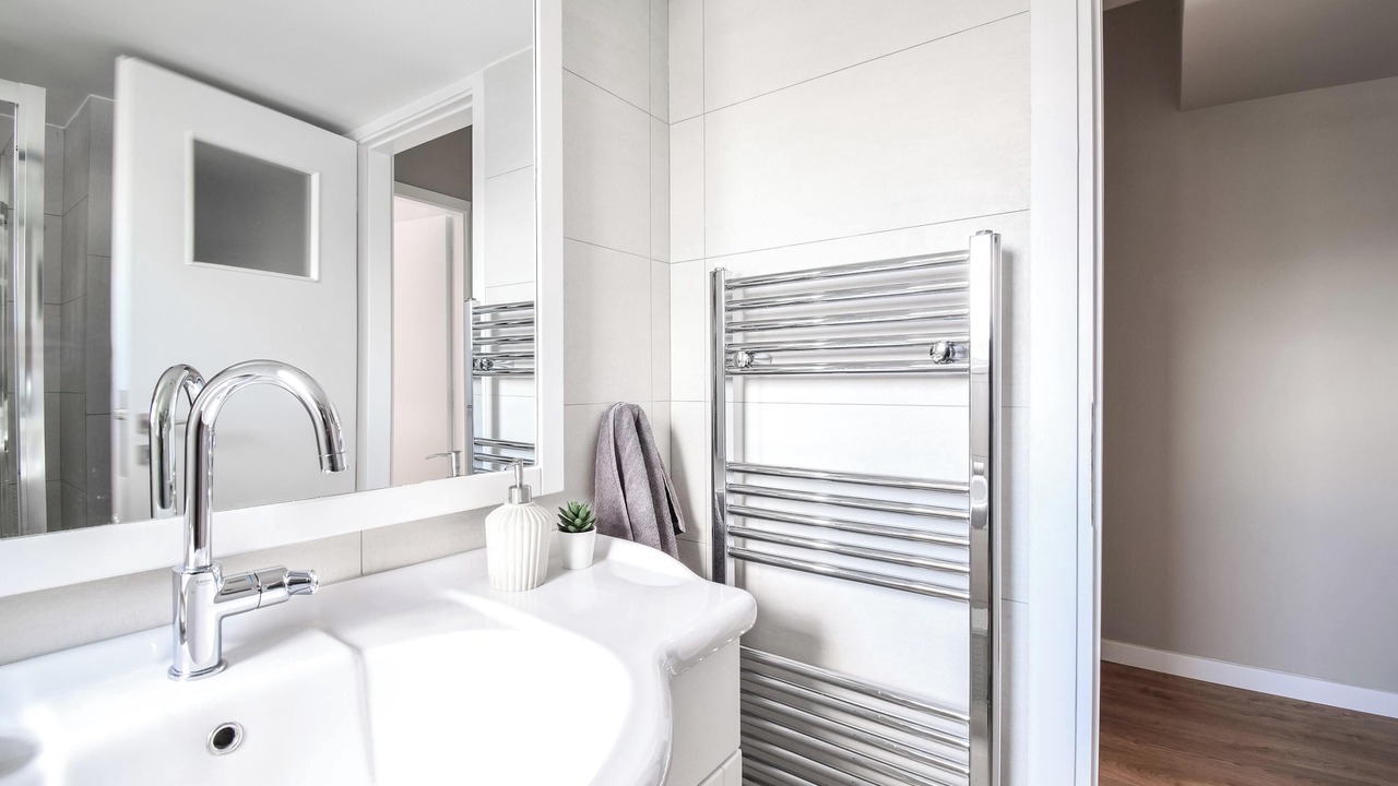 Photo of Bathroom in Alimos