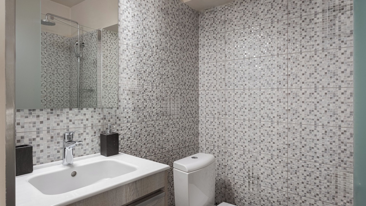 Photo of Bathroom in Ampelokipoi