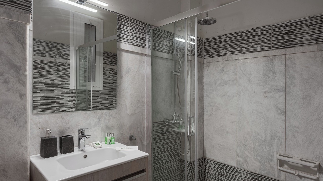 Photo of Bathroom in Ampelokipoi