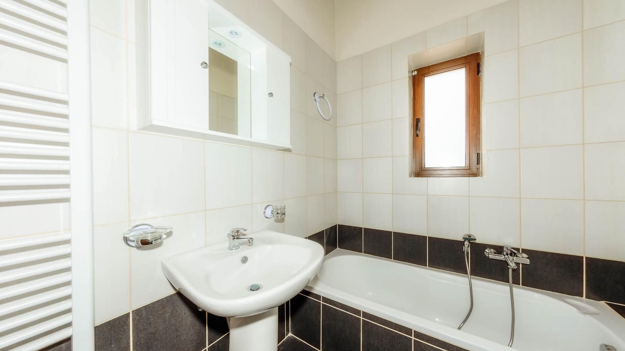 Photo of Bathroom in Elation