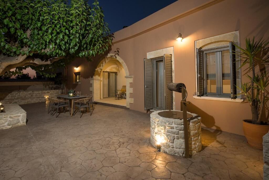 Photo of Outdoor in Platanos