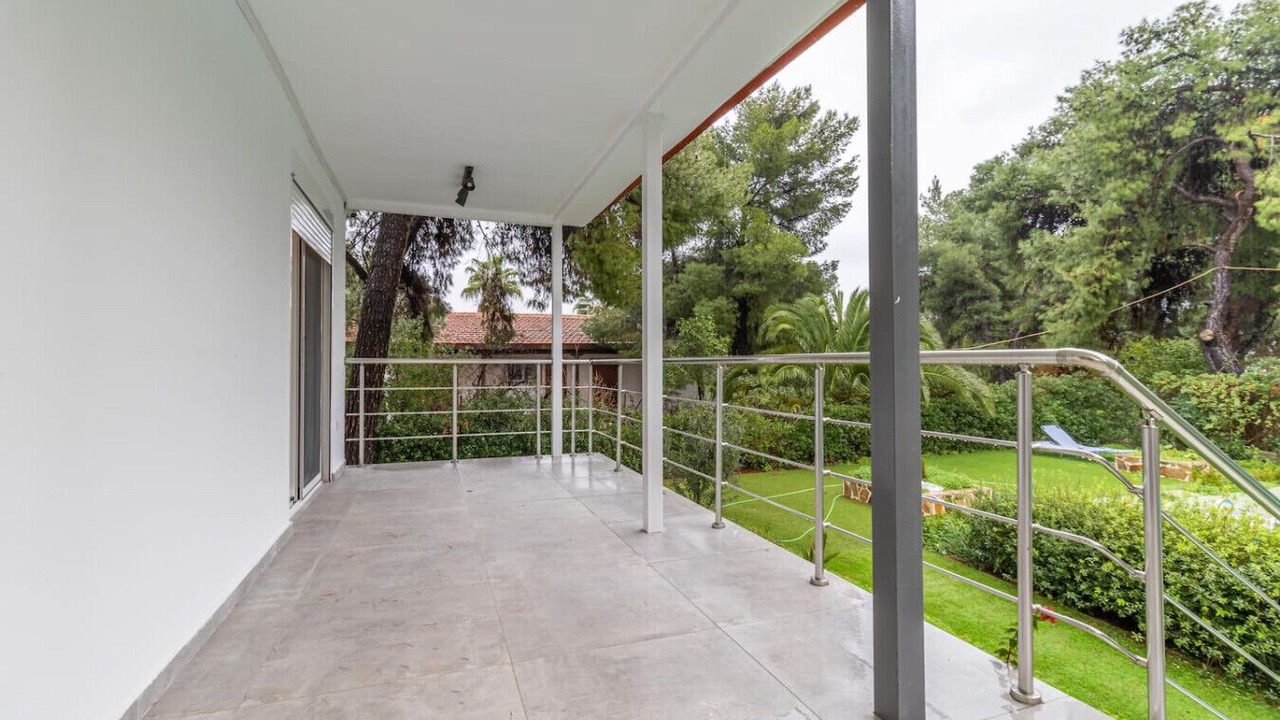 Photo of Outdoor in Isthmia
