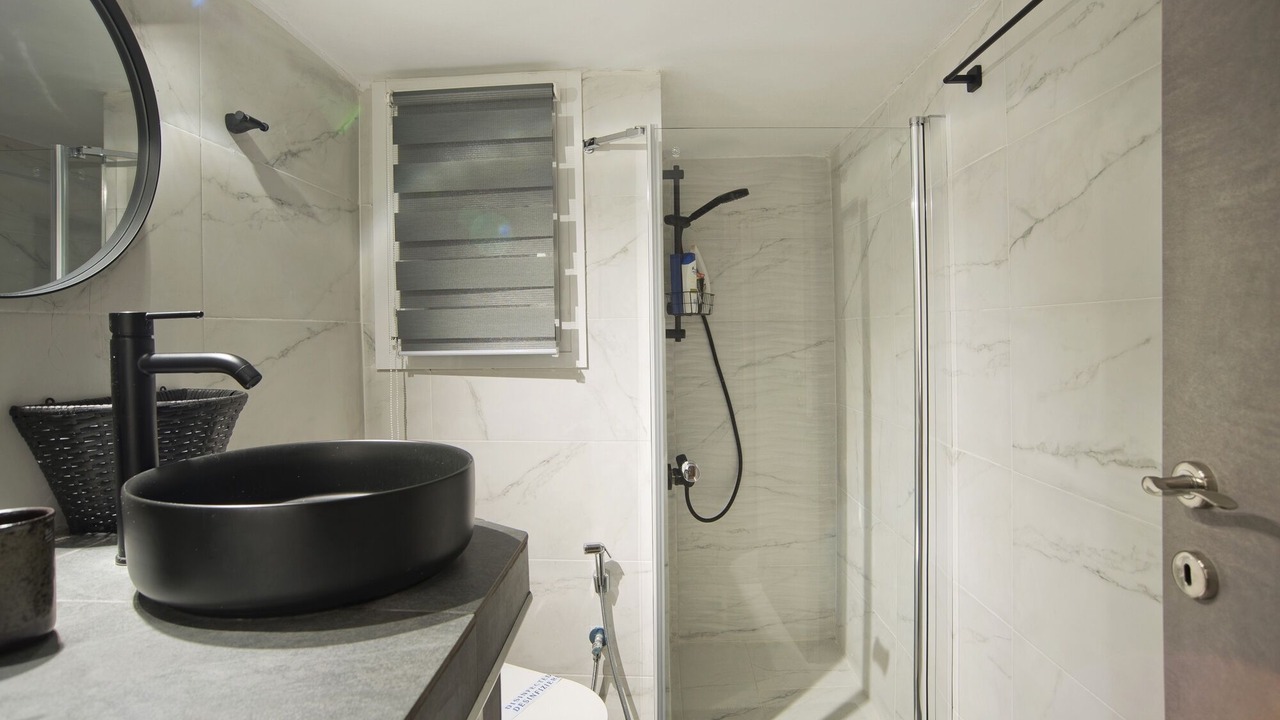 Photo of Bathroom in Kypseli
