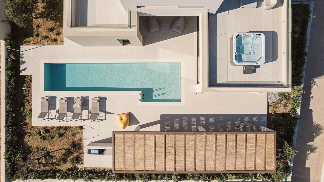 Photo of Outdoor in Pyrgos Psilonerou