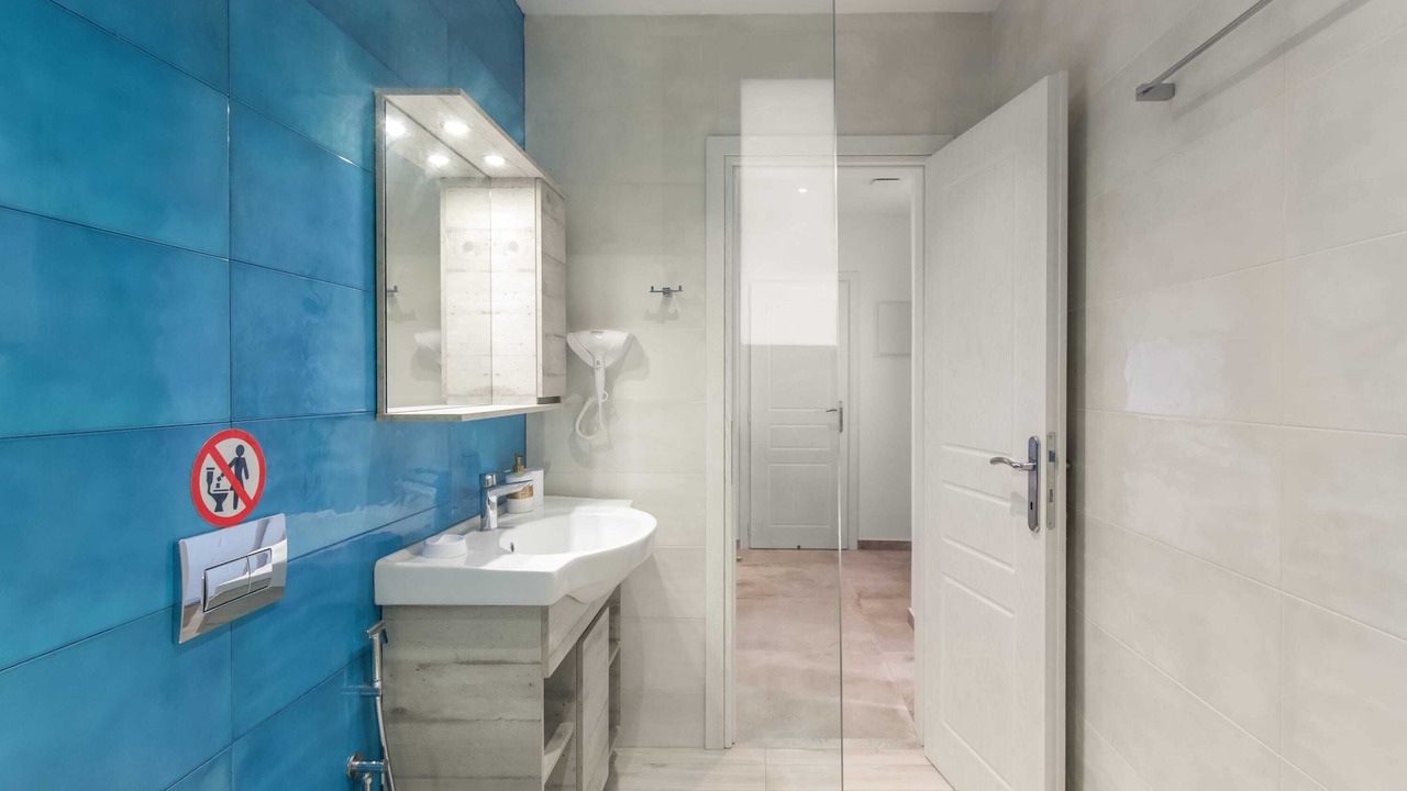 Photo of Bathroom in Ampelas