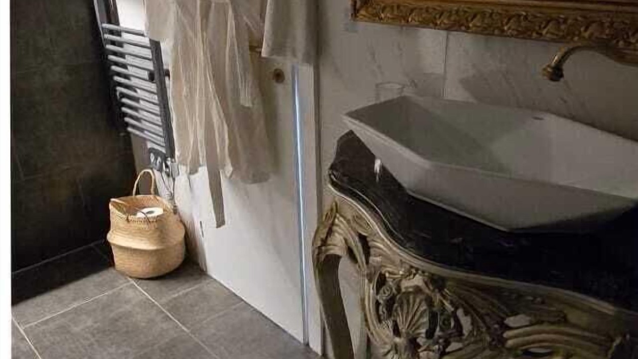 Photo of Bathroom in Saronikos