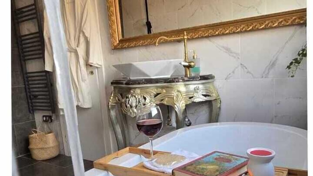 Photo of Bathroom in Saronikos