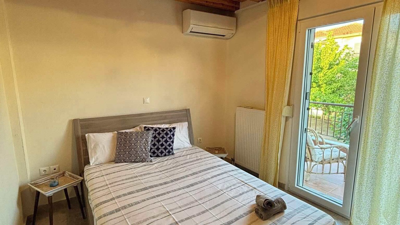 Photo of Bedroom in Kalivia Poliyirou