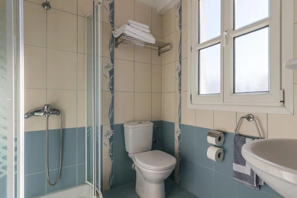 Photo of Bathroom in Adamas