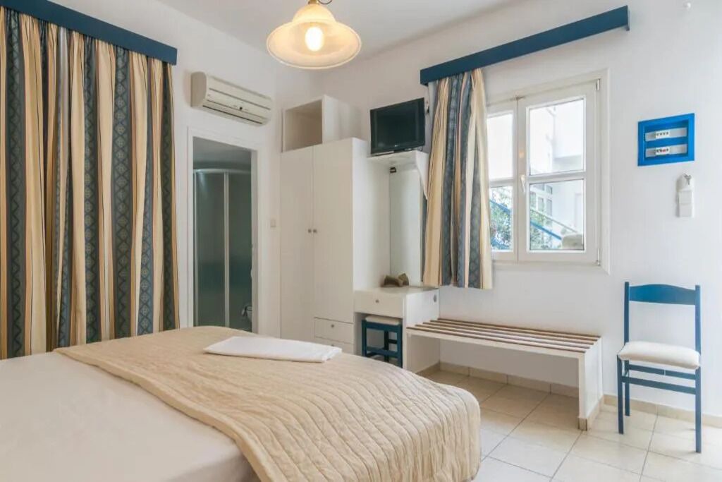 Photo of Bedroom in Adamas
