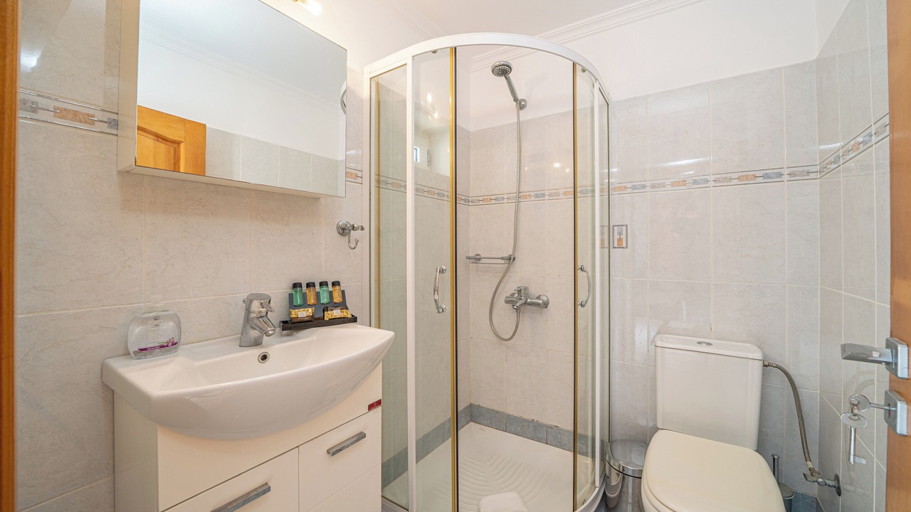 Photo of Bathroom in Kaligata