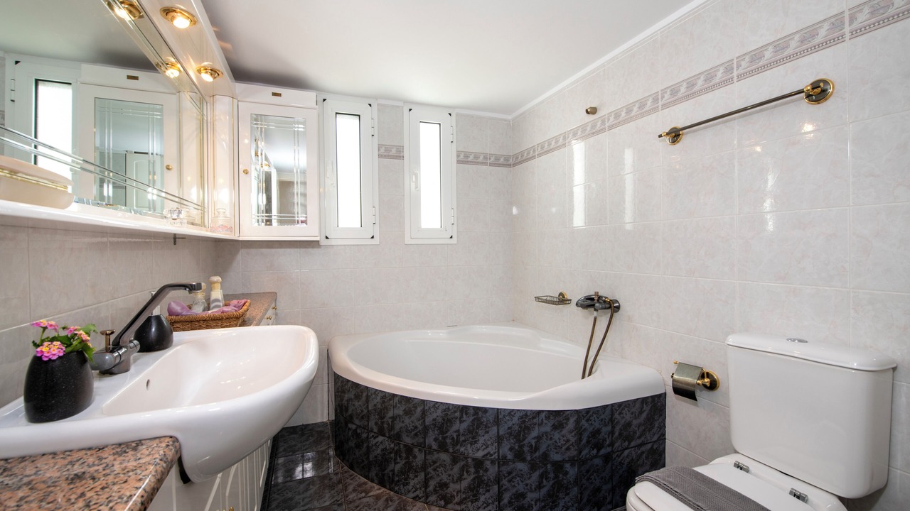 Photo of Bathroom in Rapaniana