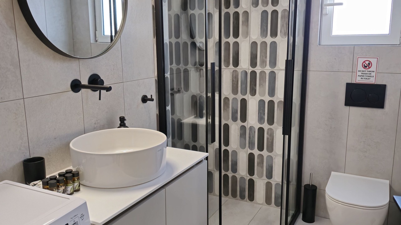 Photo of Bathroom in Petralona