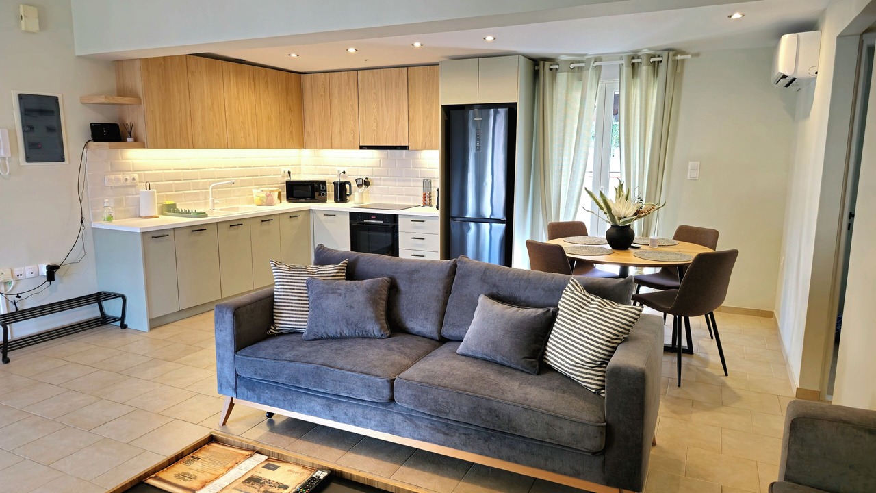 Photo of Livingroom in Petralona