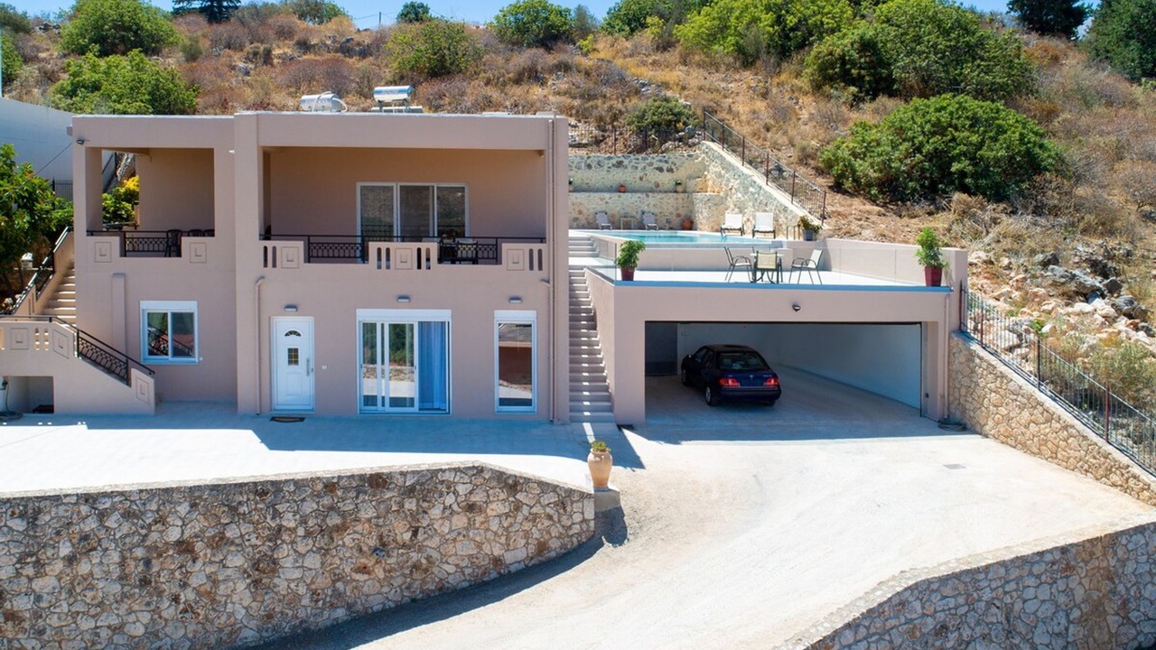 Photo of Outdoor in Makhairoi