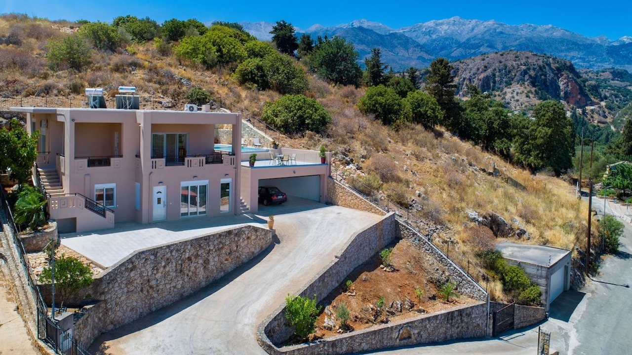 Photo of Outdoor in Makhairoi