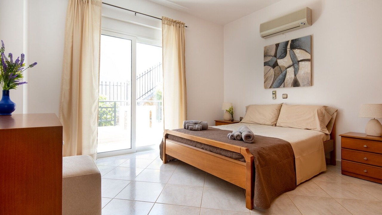 Photo of Bedroom in Makhairoi