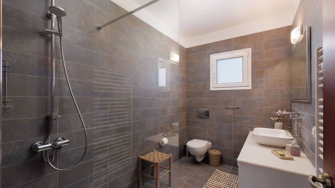 Photo of Bathroom in Molos