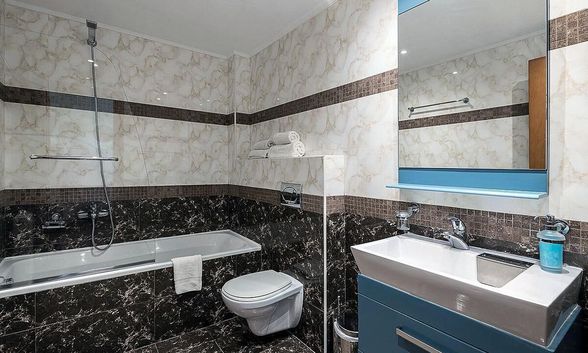 Photo of Bathroom in Platanias Town