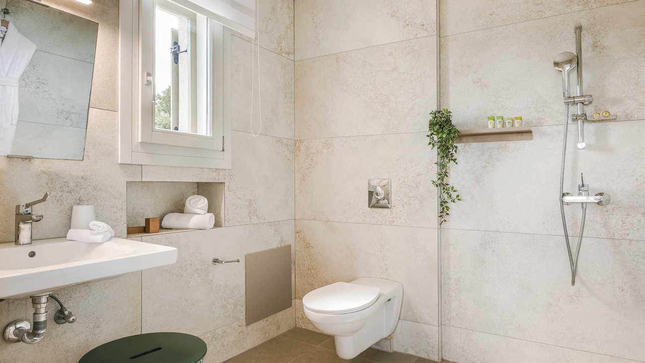 Photo of Bathroom in Chalikeri