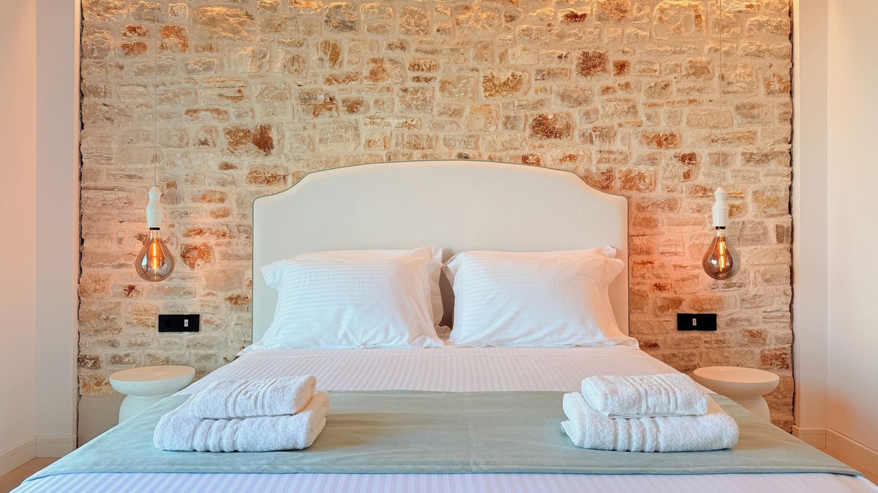 Photo of Bedroom in Petaleia